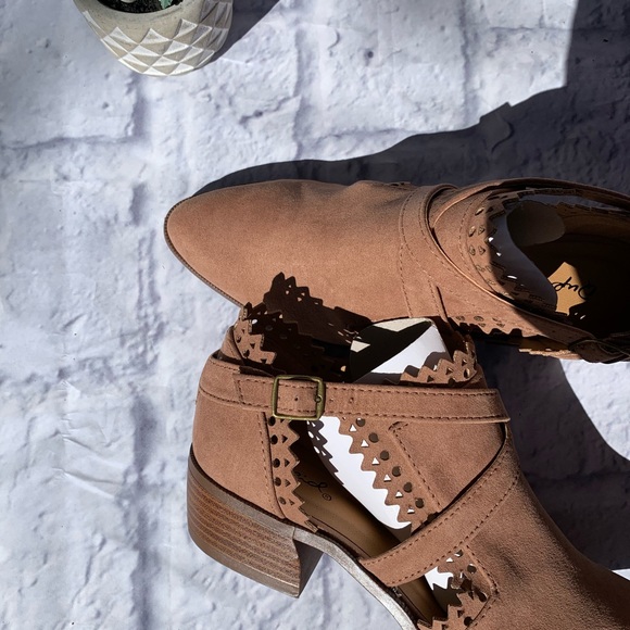 Qupid Shoes - Brown/ Mauve Closed Toe Block Heel Booties